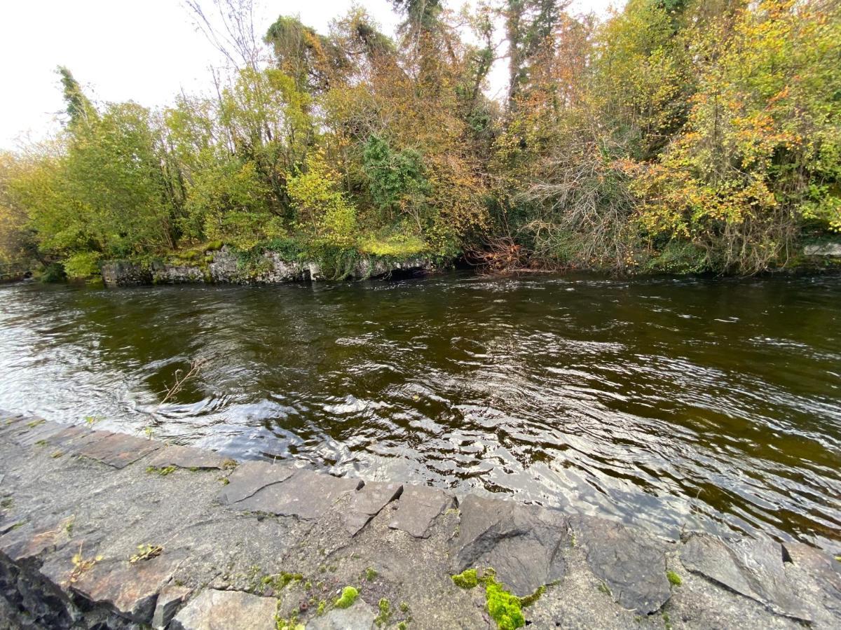 Salmon Weir Lodge Cong Exteriör bild